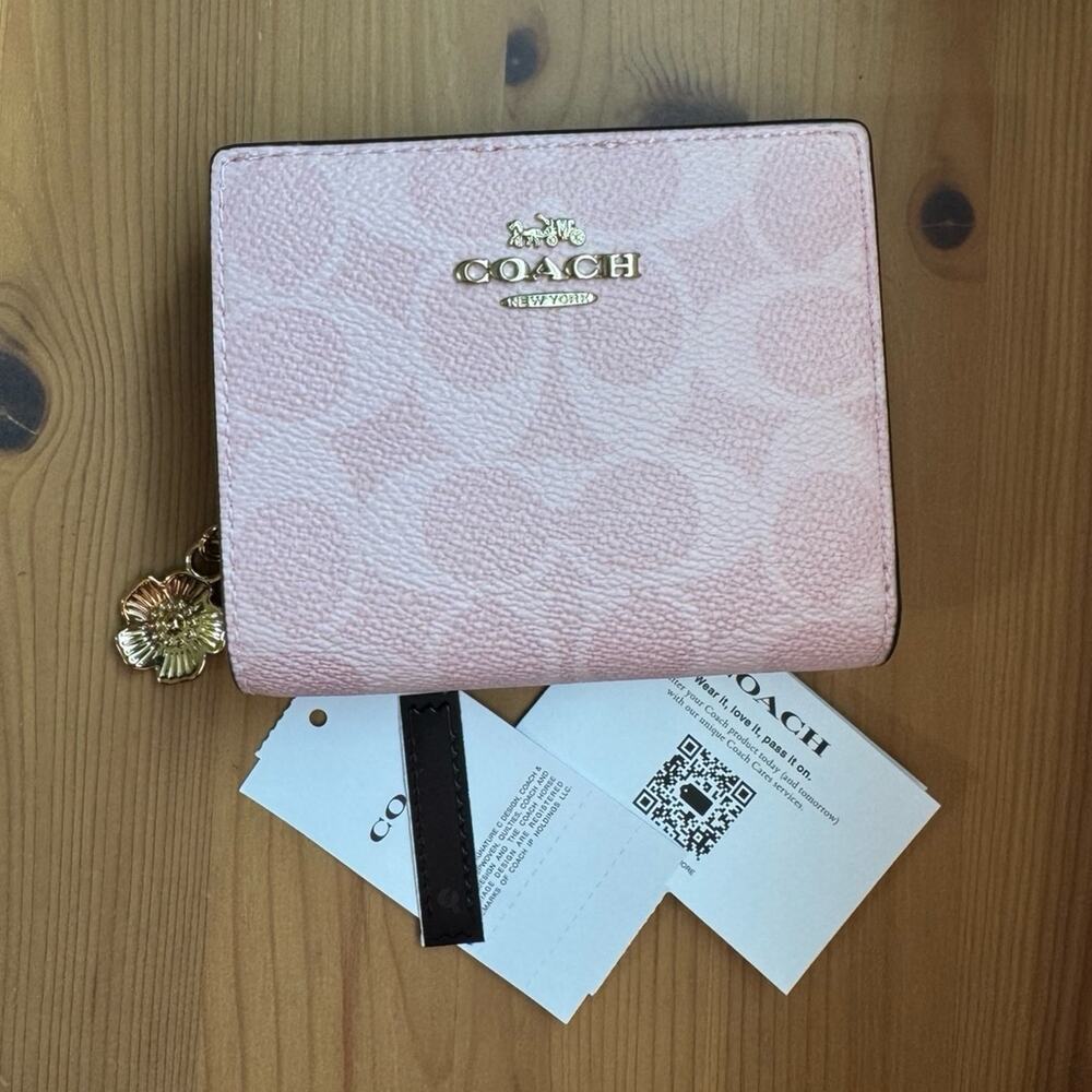 ❤️ Coach Snap Wallet In Signature Canvas With Charm - Picture 4 of 10